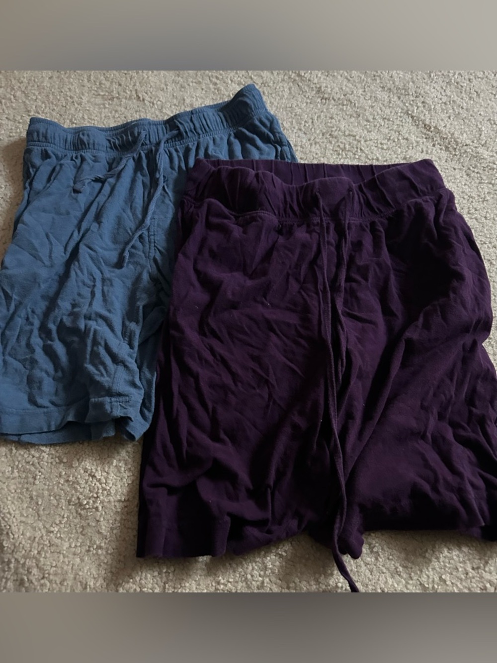 lot of 2 women’s small shorts